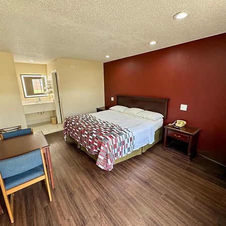 Razorback Inn Rogers Bagian luar foto